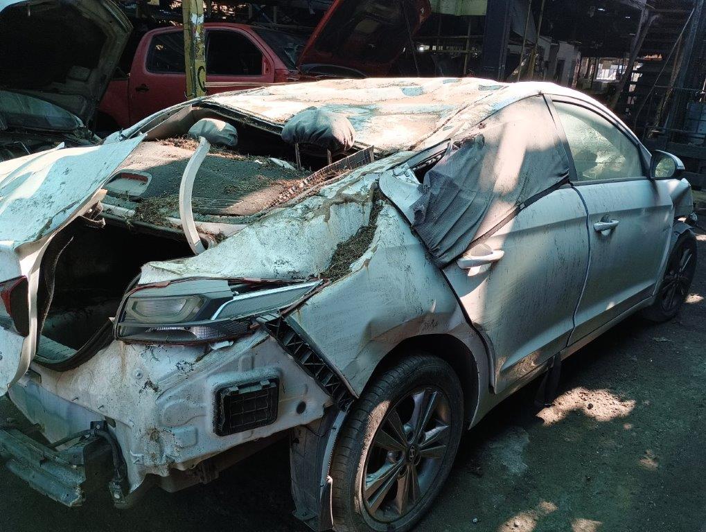  Hyundai ELANTRA 2016    EN DESARME